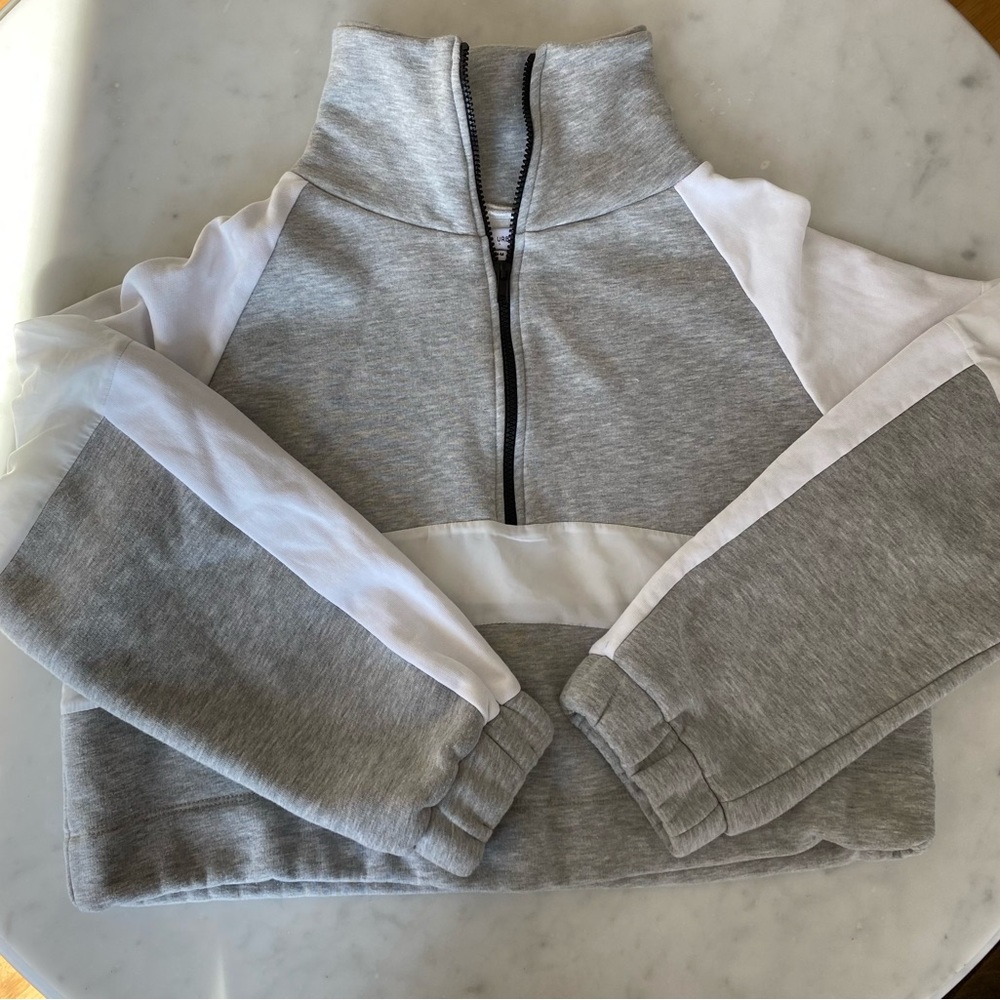 Urban Outfitters Oversized Cropped Pullover Sweatshirt Medium